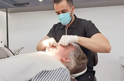 Impianti Dentali